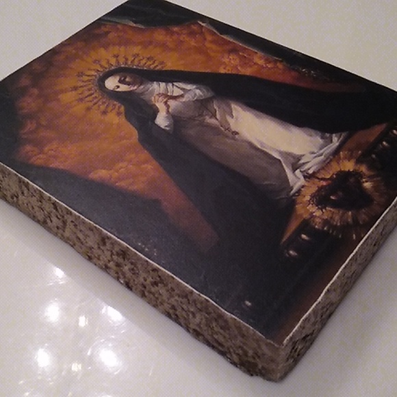 SACRED HEART *Signed,  Atlantis Tile, like Sid Dickens. *Rare & Retired wall art - Picture 3 of 10